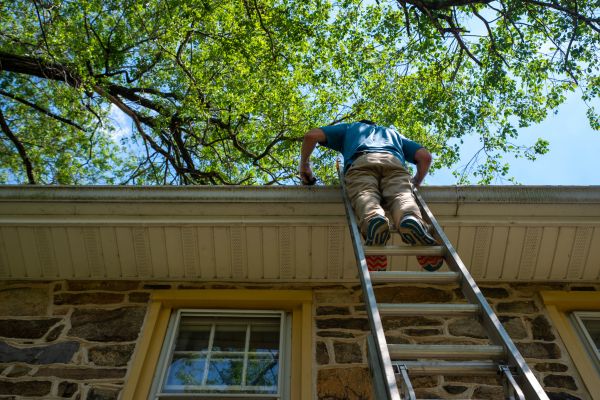 Industrial Gutter Cleaning in Jersey City