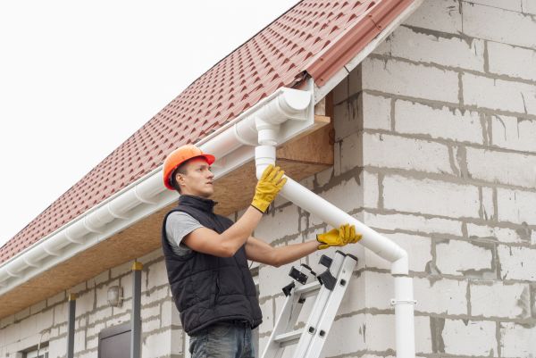 Gutter Downspout Unclogging in Jersey City